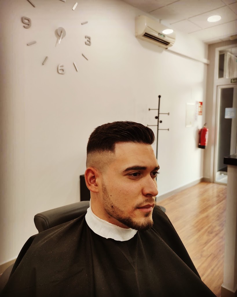 Peluqueria barberia Barbershopincho — Peinado