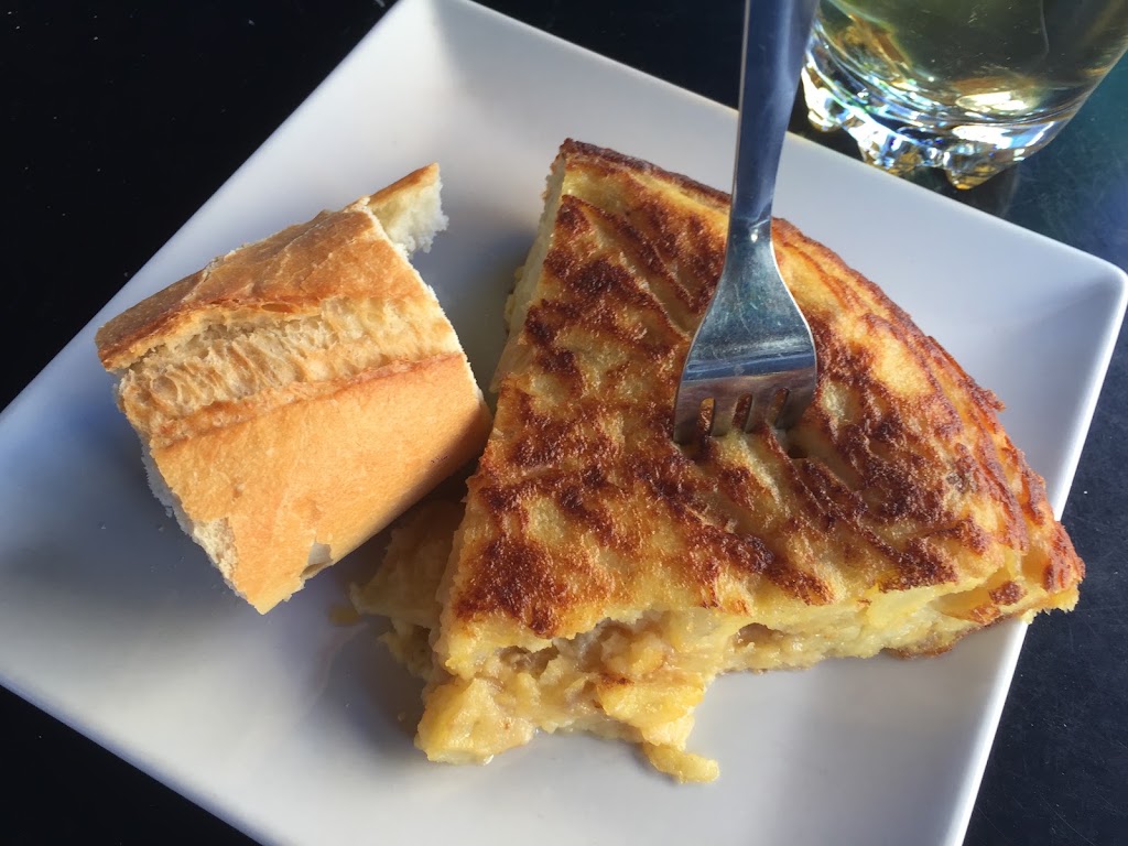 4 Estrellas — Comida y bebida