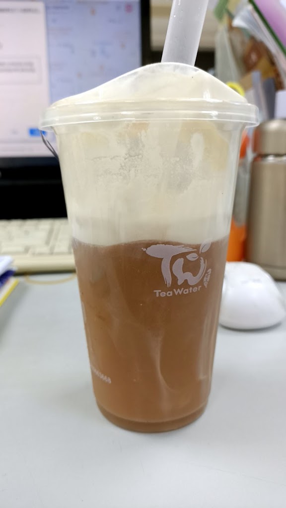 Tea water 茶水格格 北平店-北屯特色飲品|必喝飲料|奶蓋茶|人氣飲料|外送飲料店|新鮮水果|北屯飲料店｜在地嚮導評論家【⭐五星好感度推薦品牌】 的照片