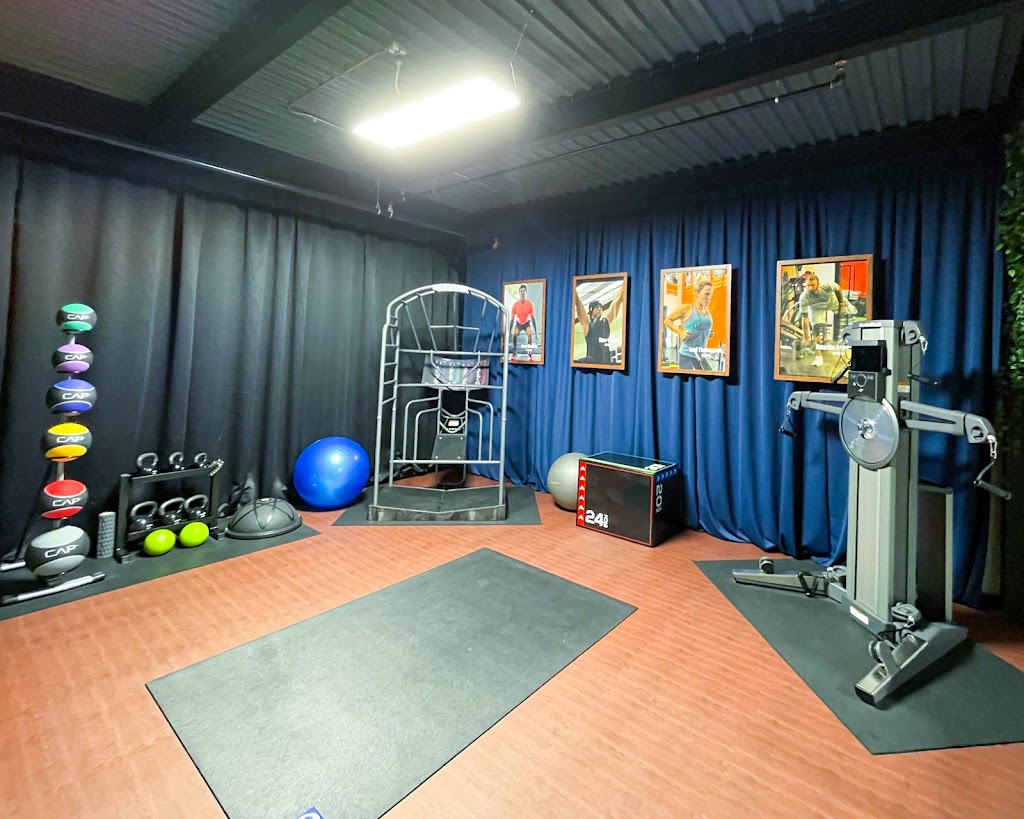  Island Greens Golf Co.