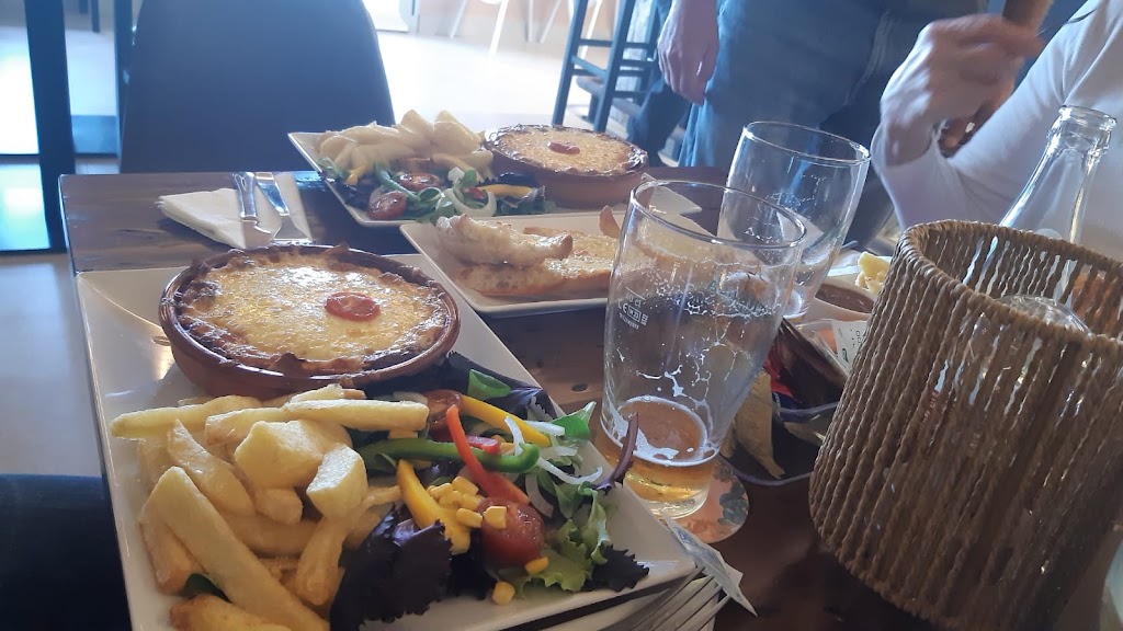 Gastro Bar — Comida y bebida