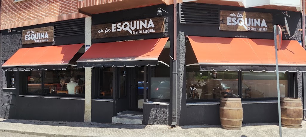 En la Esquina