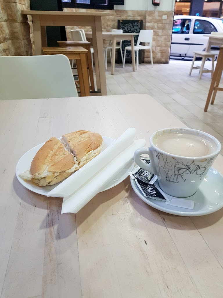 Bar Molina — Comida y bebida