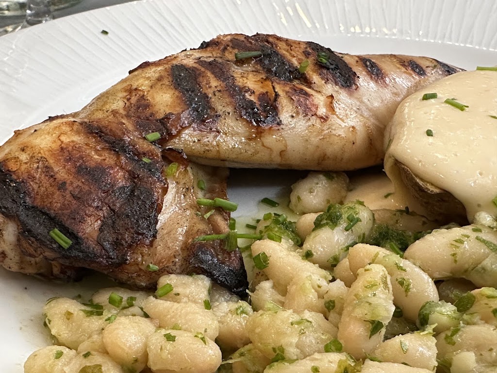 C A N O Bar & Restaurant — Comida y bebida