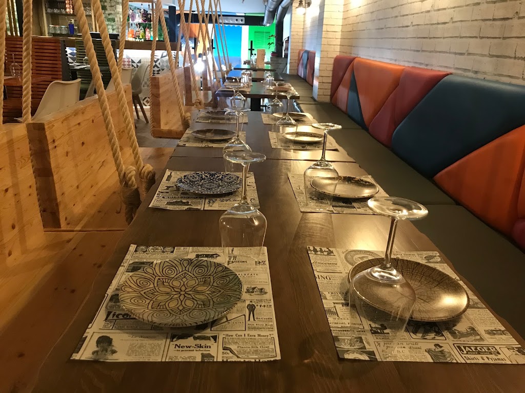 Taperia Restaurante Atypico Merida — Ambiente