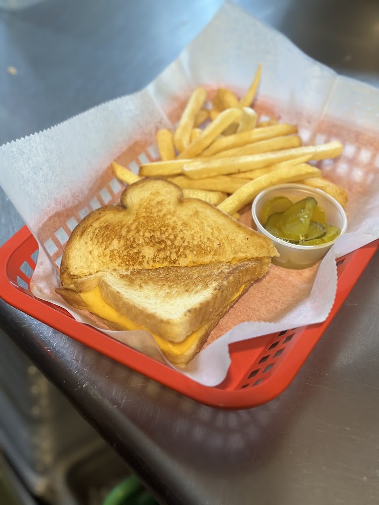  Mug-Z's Pub & Grille