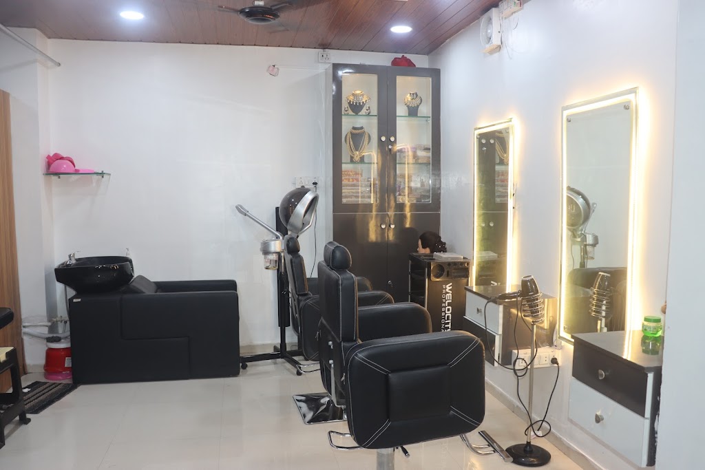Nihal Makeover Family Salon Academy