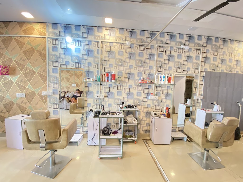 The Jhansi Unisex Salon
