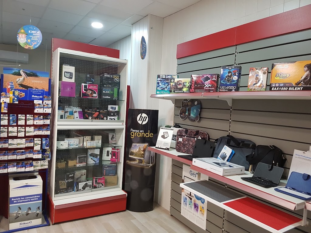 Digi Alcoi & Batch-Pc Informatica — Interior