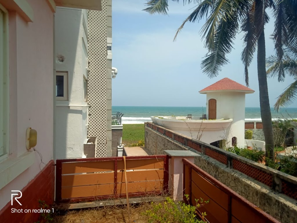 Marvel Times Beach Bungalow Akkarai