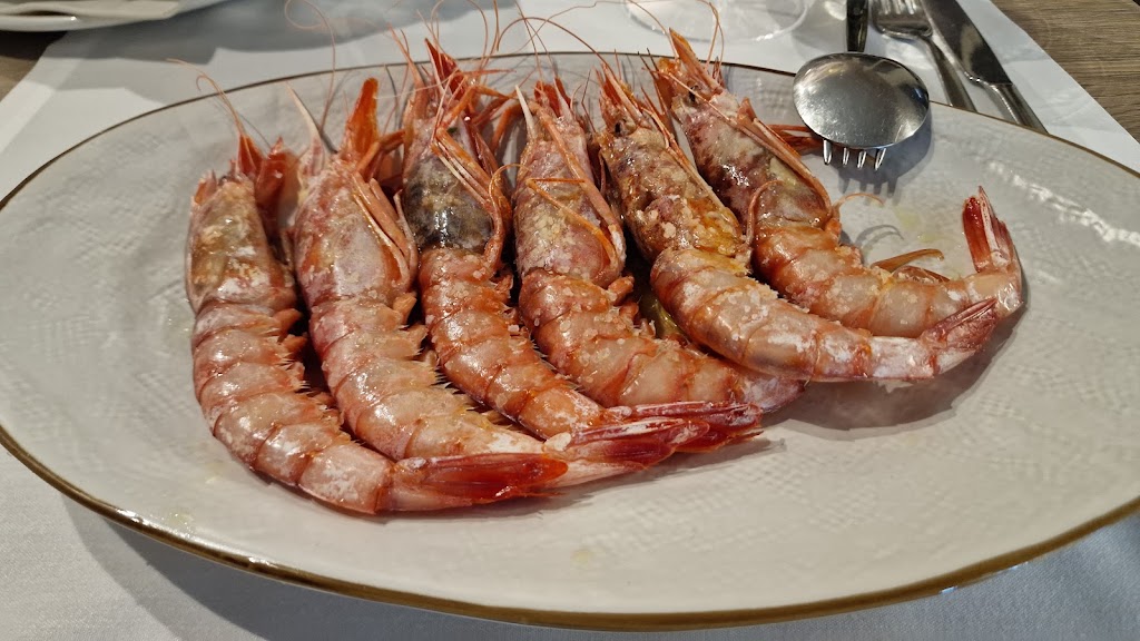 UME Restaurante Asturias — Comida y bebida