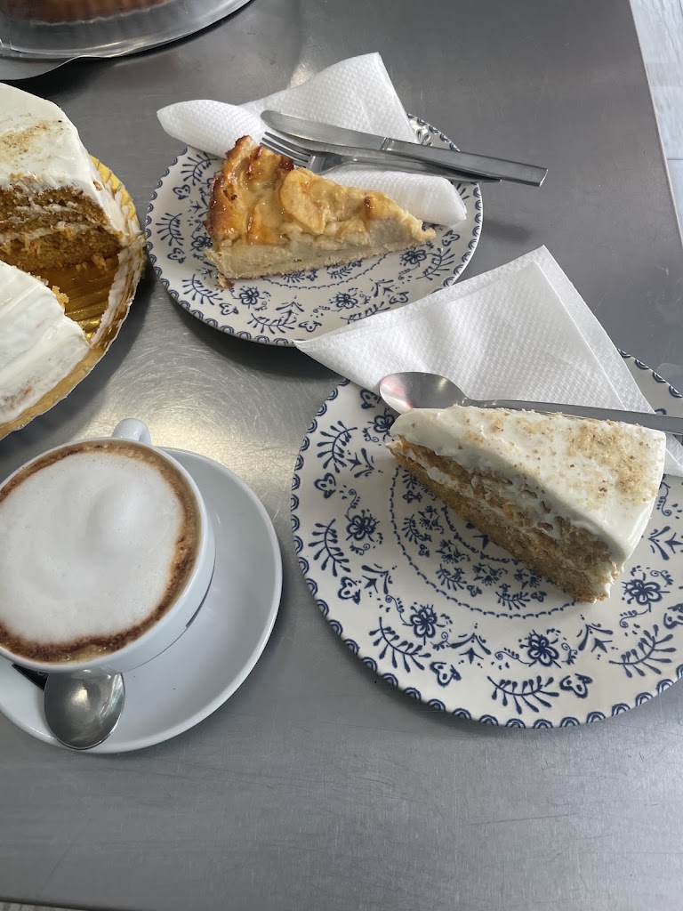 Cafeteria pasteleria Naranjito La Carihuela — Comida y bebida