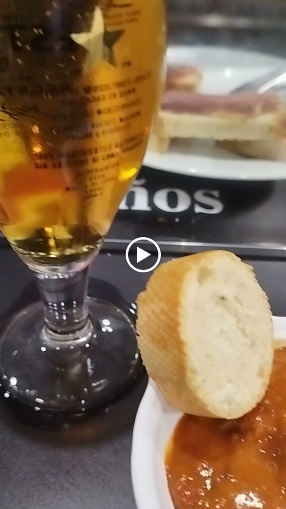 Cafeteria Bar Casa de Cultura Navatejera — Videos