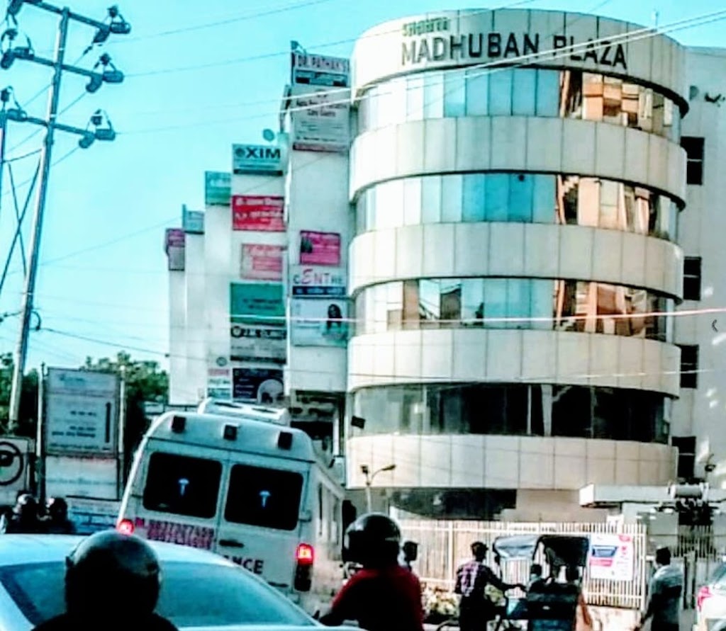 Dr. Dr Shubhra Goyal Best Gynaecologist In Agra Best Pregnancy Care Gynae Laparoscopic Surgeon Fertility Specialist