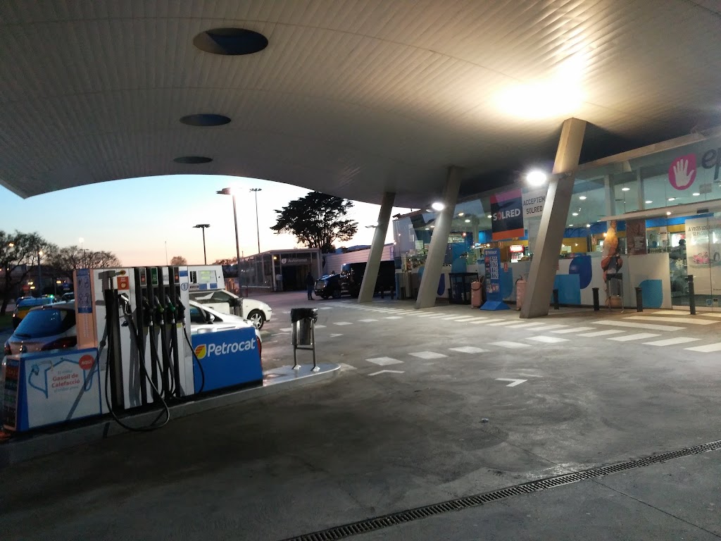 Estacion de Servicio Petrocat - Repsol — Surtidor de combustible