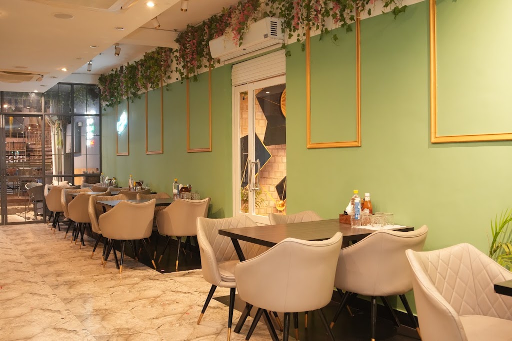 Rajouri House Cafe Restro