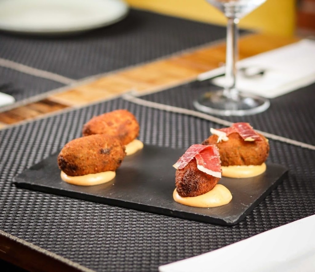 Restaurante Elche | La Biblioteca — Comida y bebida