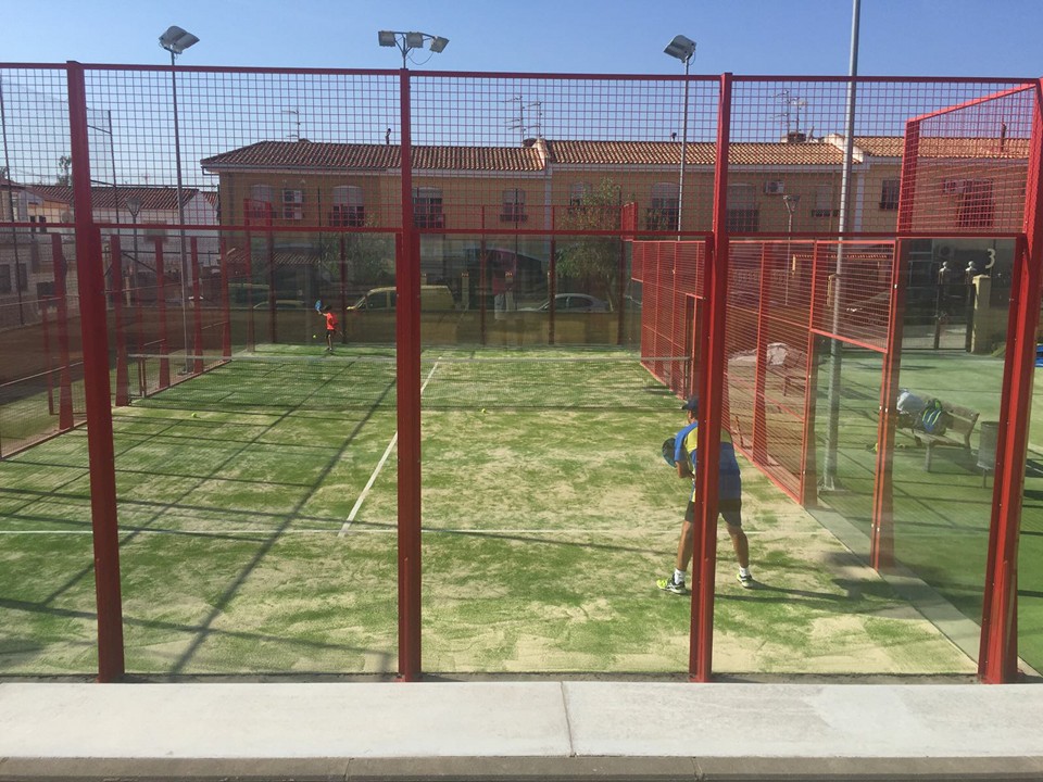 CLUB DE PADEL LA VOLEA