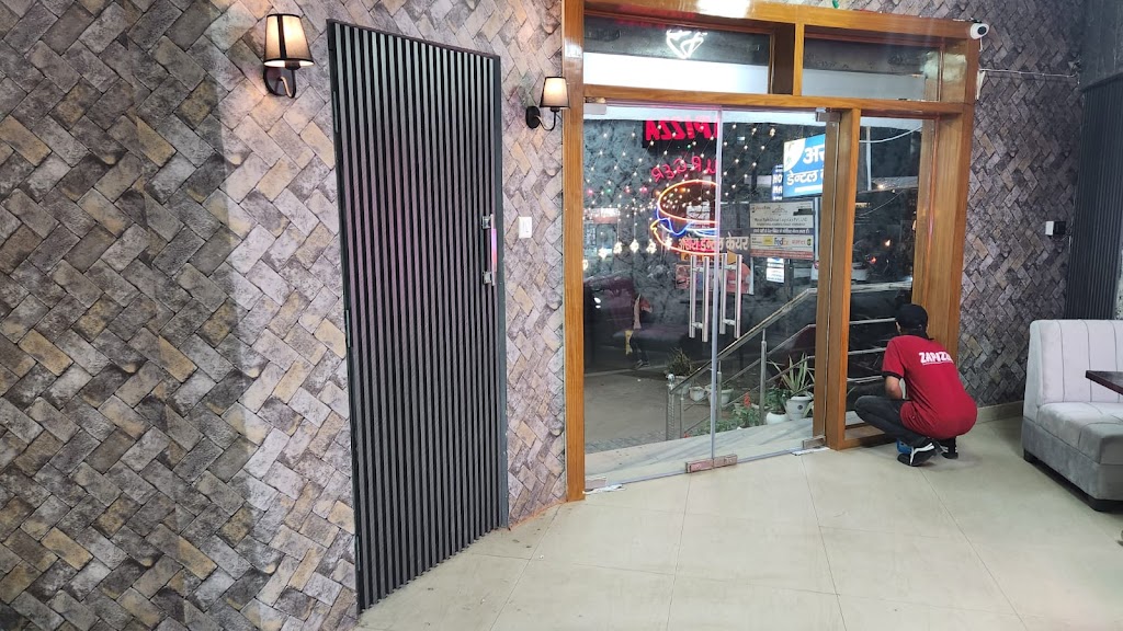 Zapizza Restaurent Rudrapur