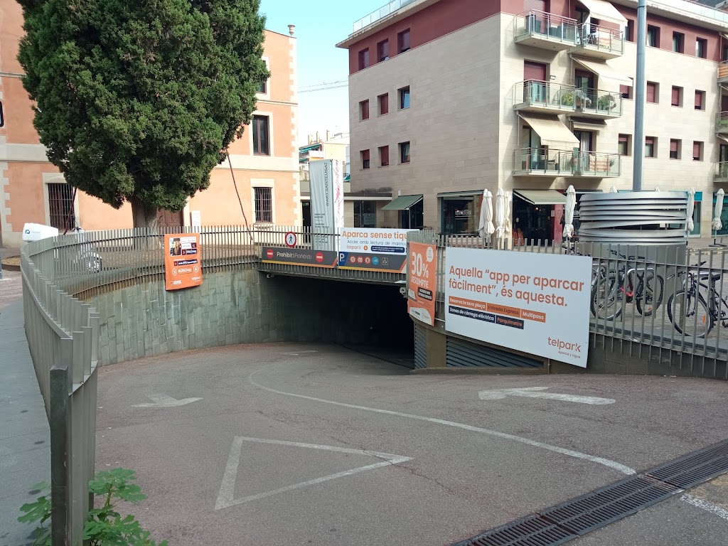 Parking Can Quiteria telpark by Empark — Del propietario