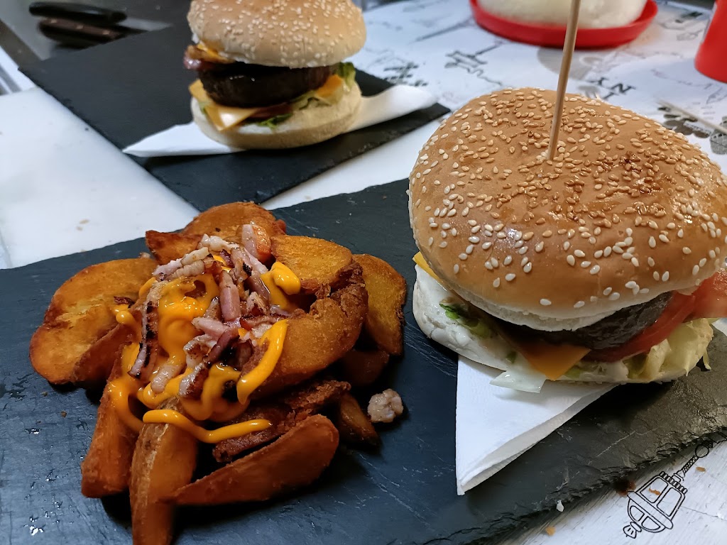 Bar Tahona Mogan — Comida y bebida