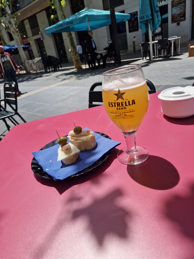 ENIGMA cafeteria bar — Del propietario