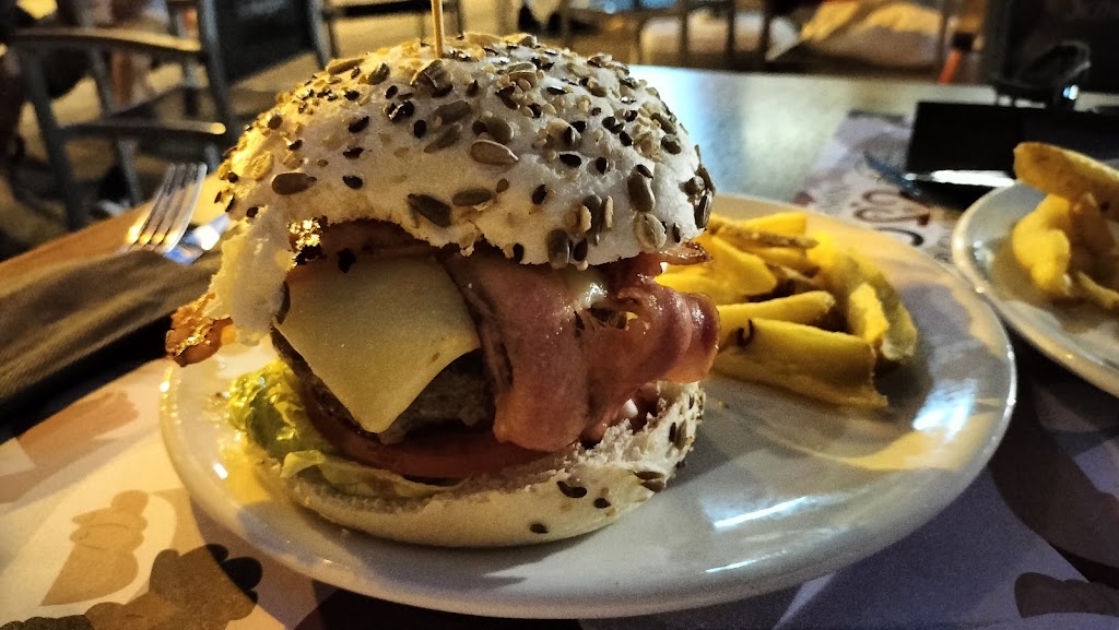 Bigaroa — Comida y bebida