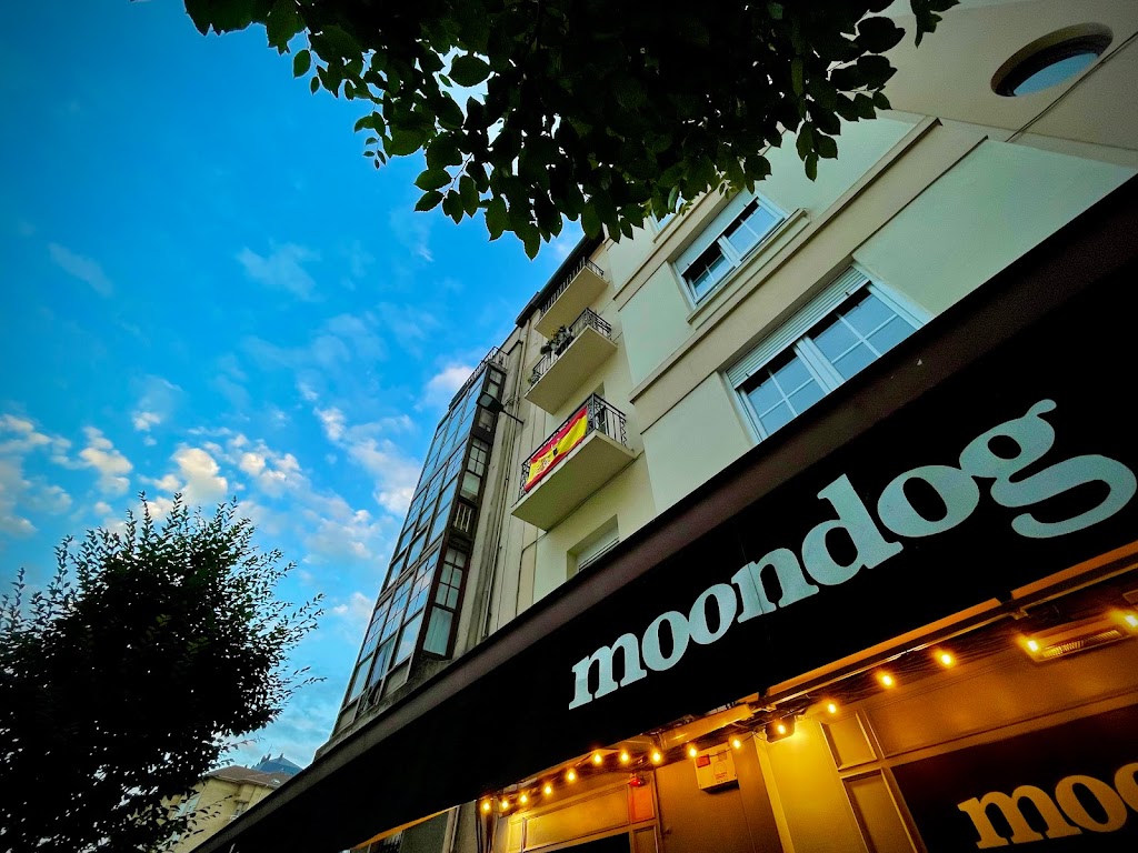 Cafe- Jazz Moondog