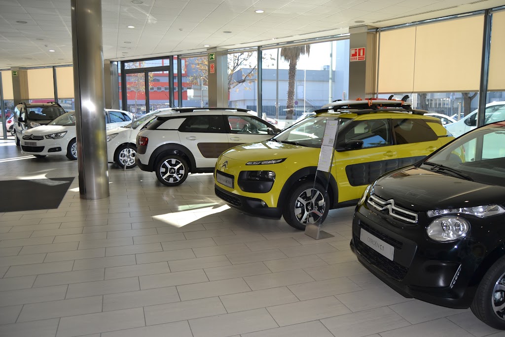 CITROEN STELLANTIS &YOU SANT BOI — Interior