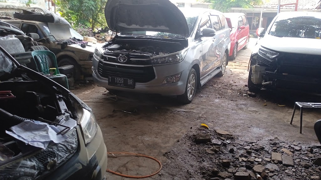 Bengkel mobil sinar sani