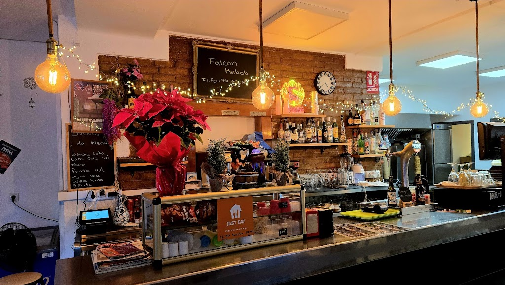 Falcon Doner kebab, bar y cafeteria