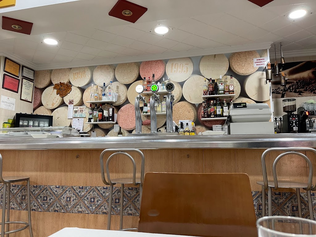 Cafe-Bar Albeniz Almansa.