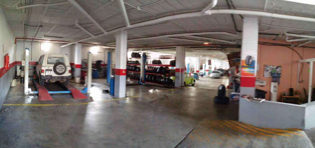 Autoservicio Majanicho Taller Mecanico — Interior