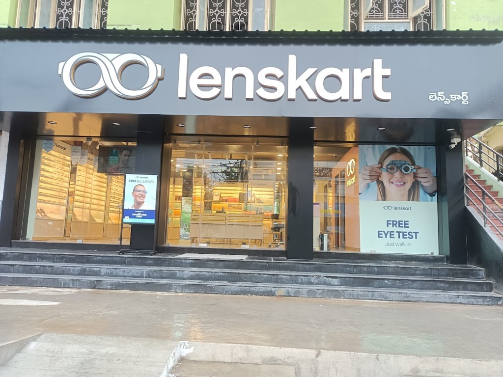Lenskart Com At Siddartha College Road Vijayawada