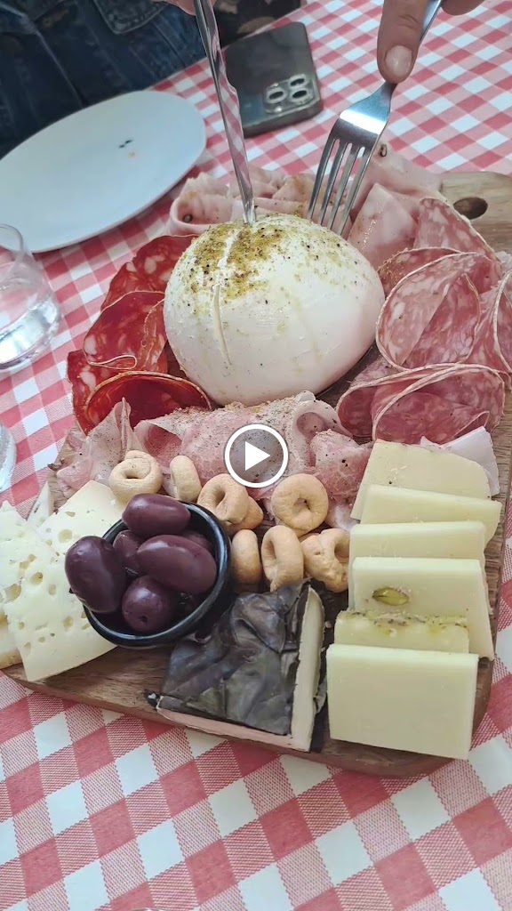 Trattoria Mone Amuni — Videos