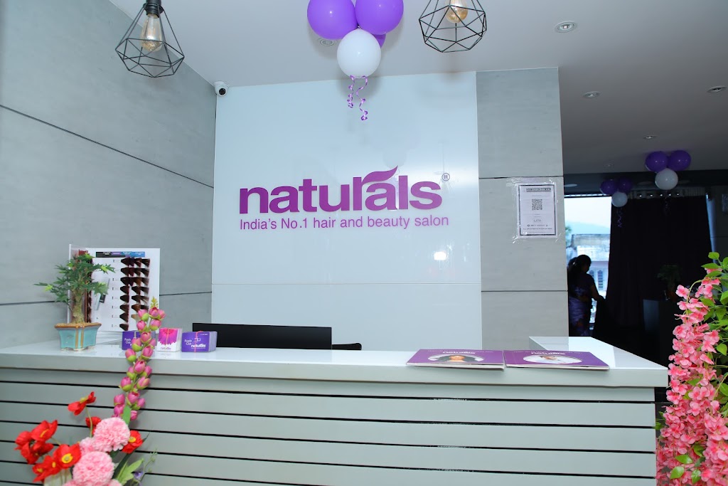 Naturals Salon
