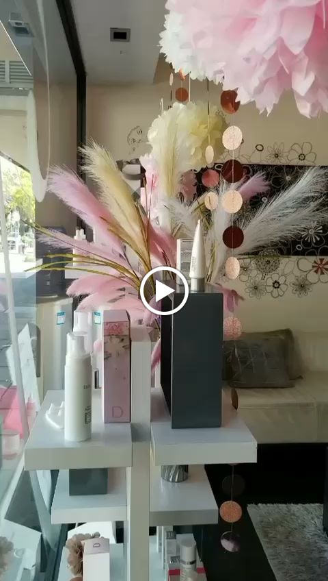 METZLI INSTITUT DE BELLESA — Videos