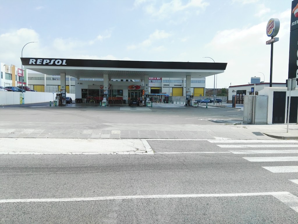 Estacion de Servicio Repsol — Surtidor de combustible