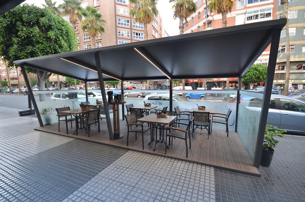 Cafe Regina Mesa y Lopez — Ambiente