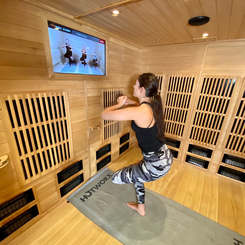  HOTWORX - Wheaton, IL - Town Square