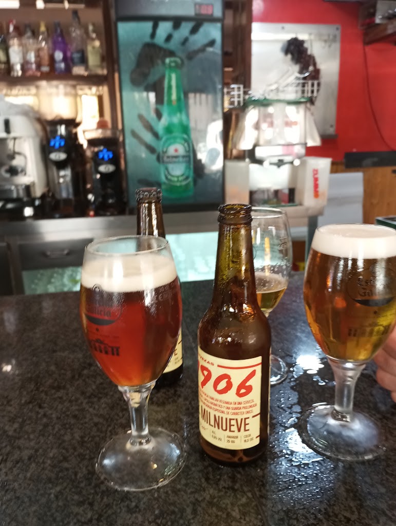 CAFETERIA VIMAIN — Comida y bebida