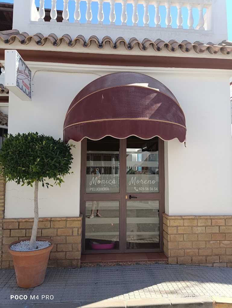 Peluqueria y Estetica Monica Moreno — Exterior