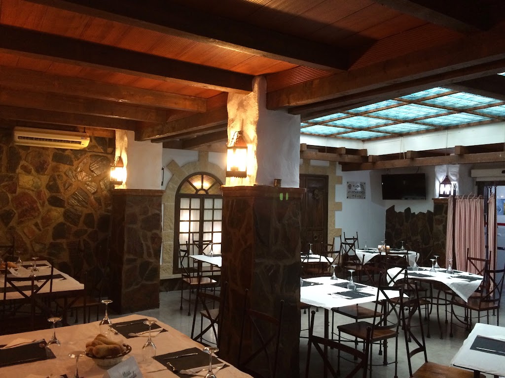 Lounge Bar La Plaza Restaurant — Del propietario