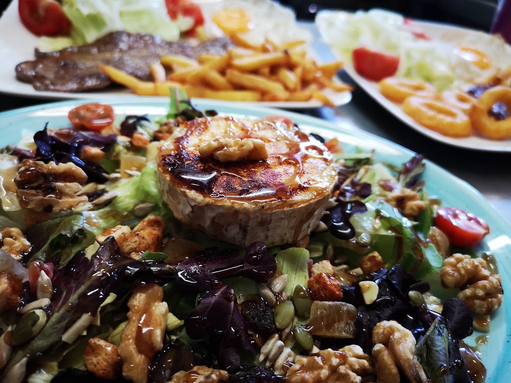 Restaurant La Poma — Comida y bebida