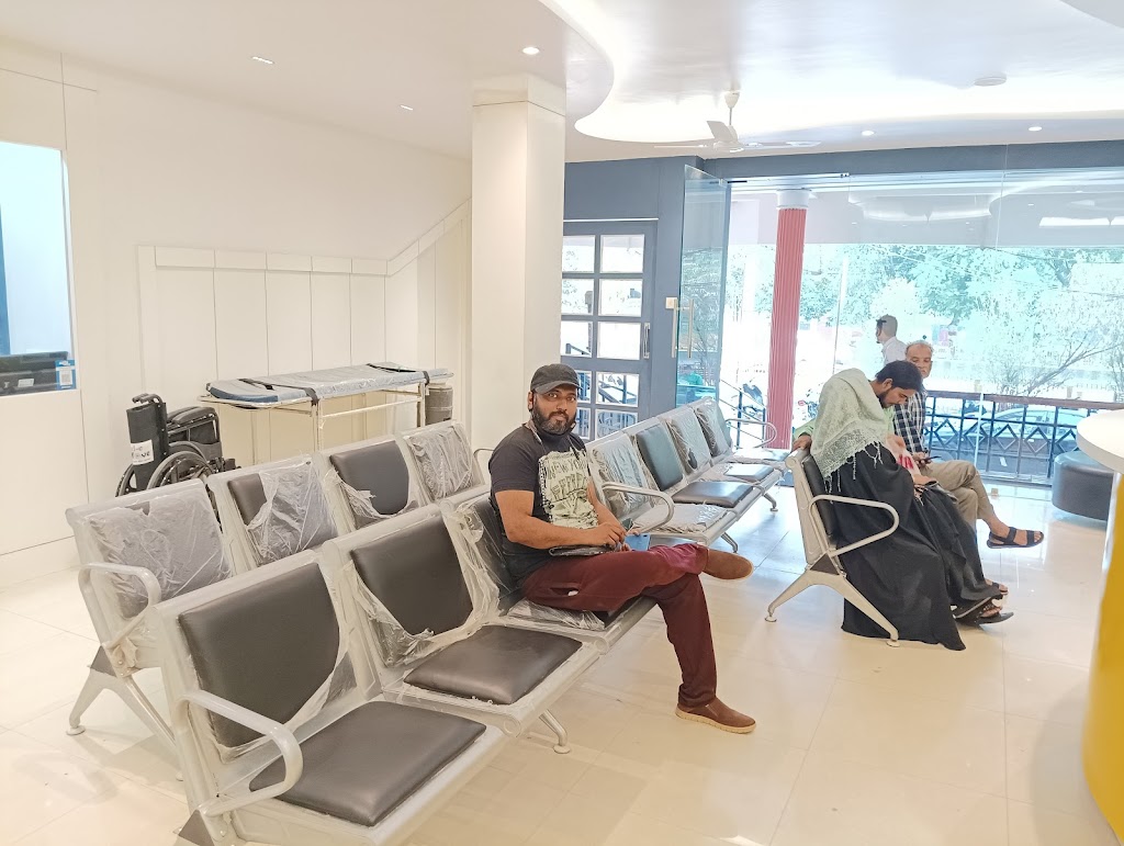 Dr. Veracity Advanced Heart Women S Clinic Dr Mohd Shahid Cardiologist Dr Abbasi Gynaecologist