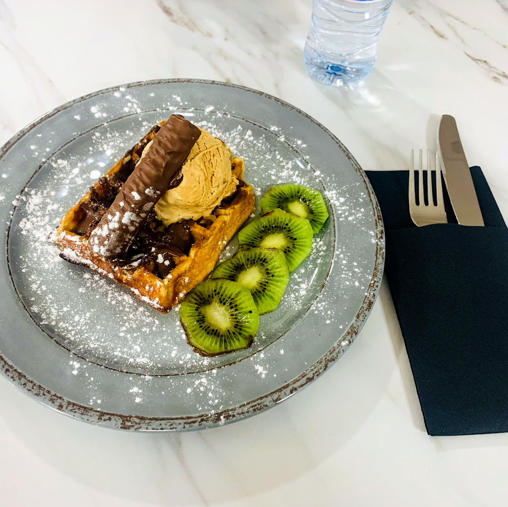 Cafe TroKadero — Comida y bebida
