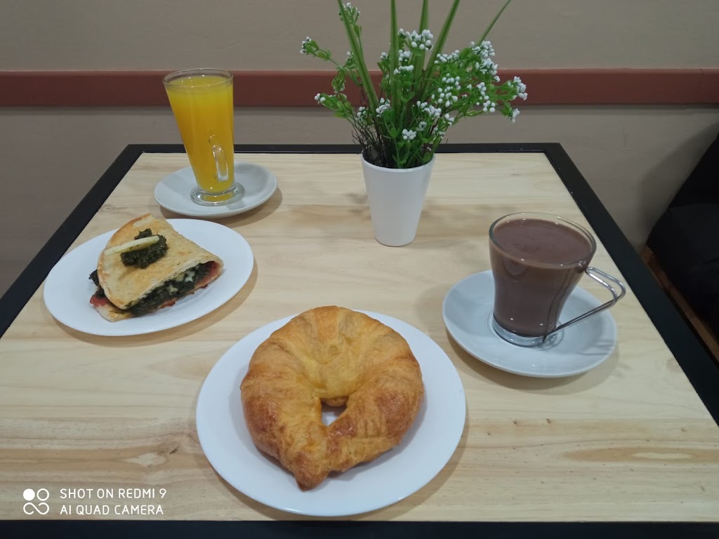 Cafeteria Panaderia Croquant — Cafe