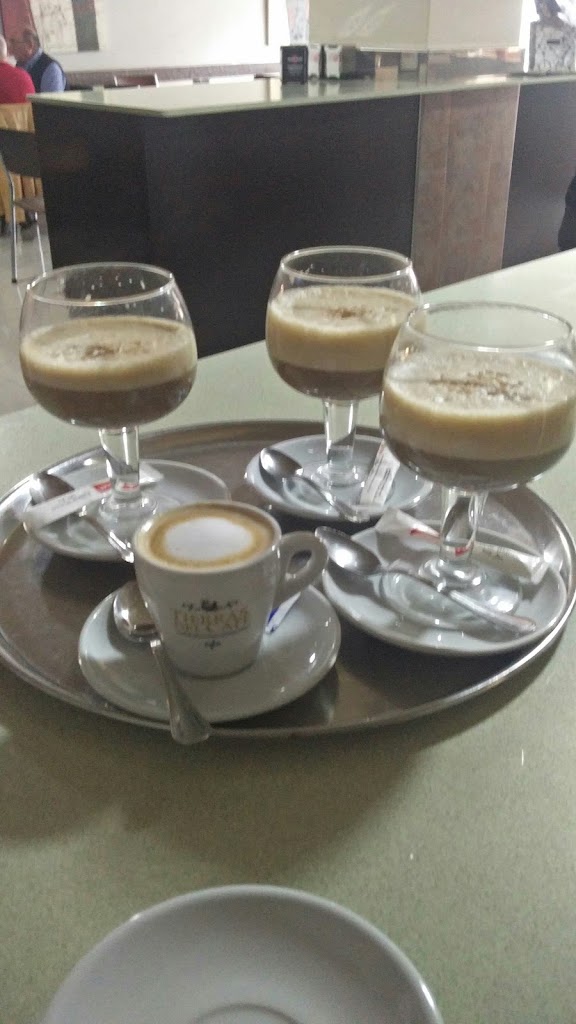 Fontes Bar Cafeteria — Cafe