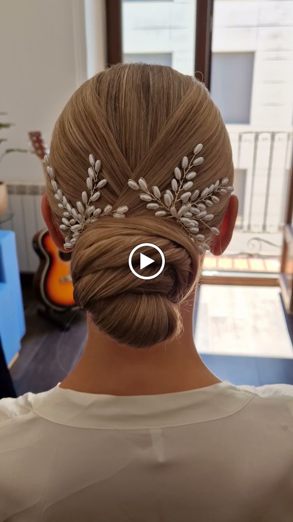 Peluqueria y Estetica Tokes Unisex — Videos