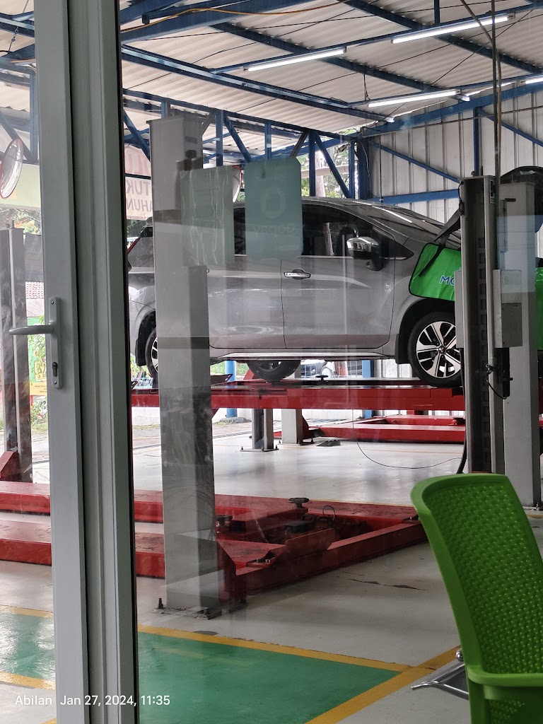 MOBENG Tole Iskandar - Ganti Oli & Servis Mobil